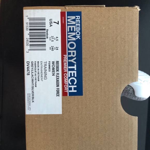 Reebok running shoes - Picture 3 of 5